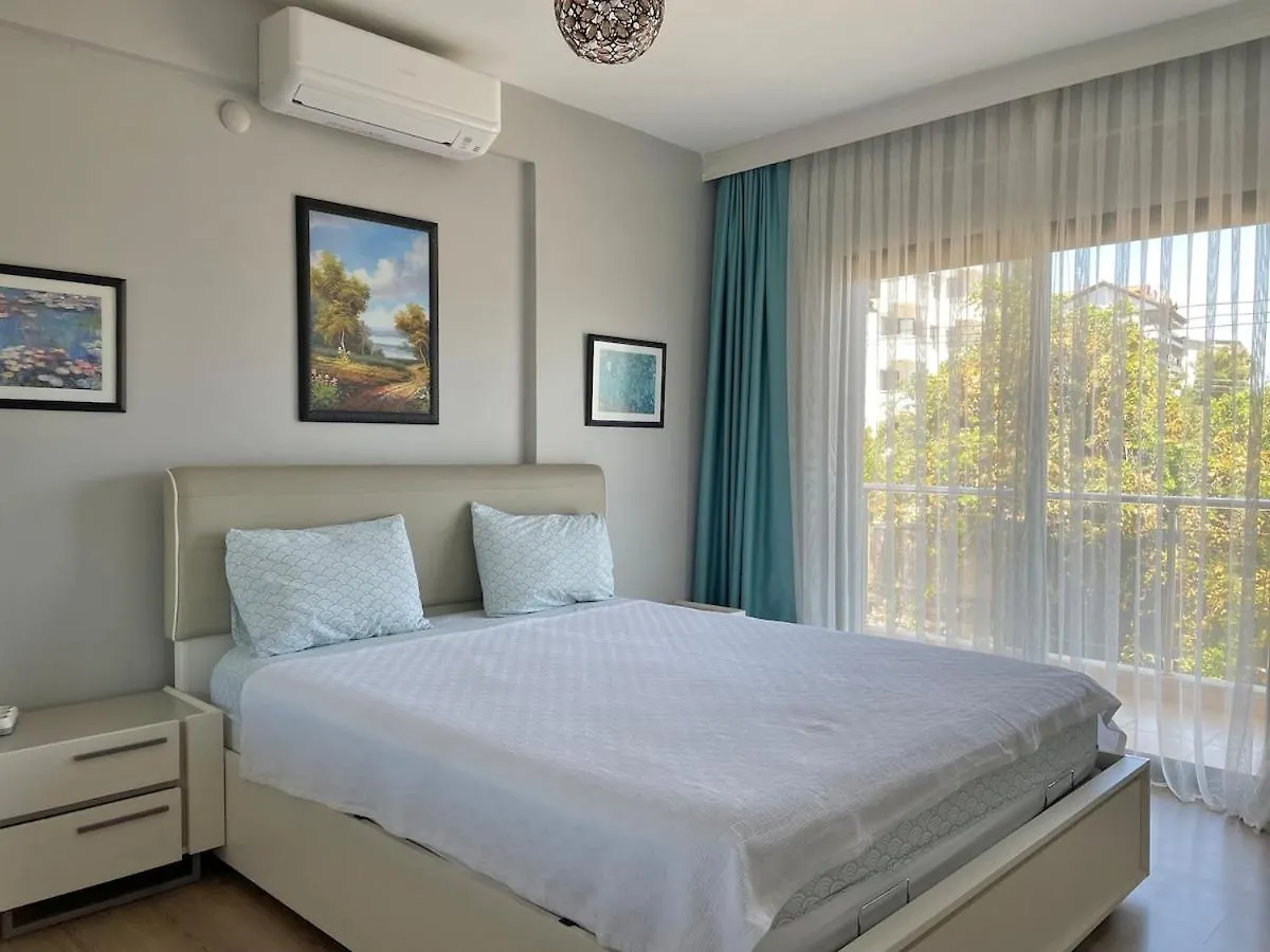 Deniz Manzarali, Plaja 100 Metre, Luks Daire 3 مرمريس 0*,